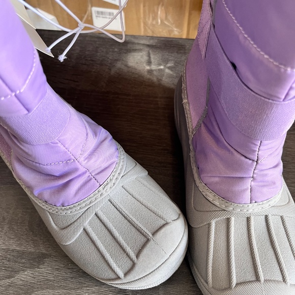 Boots - Picture 4 of 5